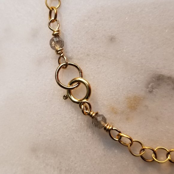 Labradorite bracelet with gold fill chain and - Picture 8 of 15